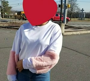 White long seelve shirt with pink accents